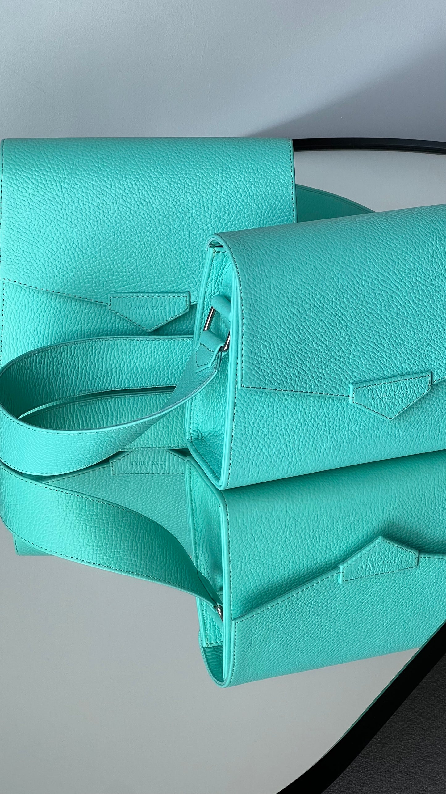 CROSS BODY BAG IN TURQUOISE LEATHER