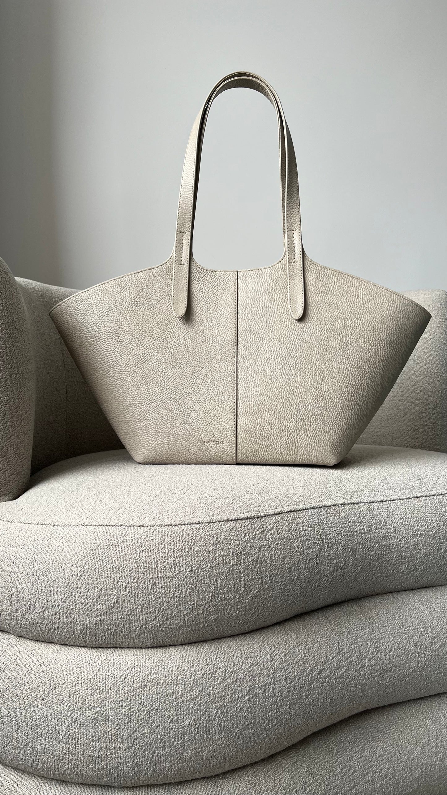 BEIGE LEATHER TOTE BAG