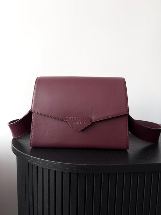 CROSS BODY BAG IN SMOOTH BURGUNDY LEATHER