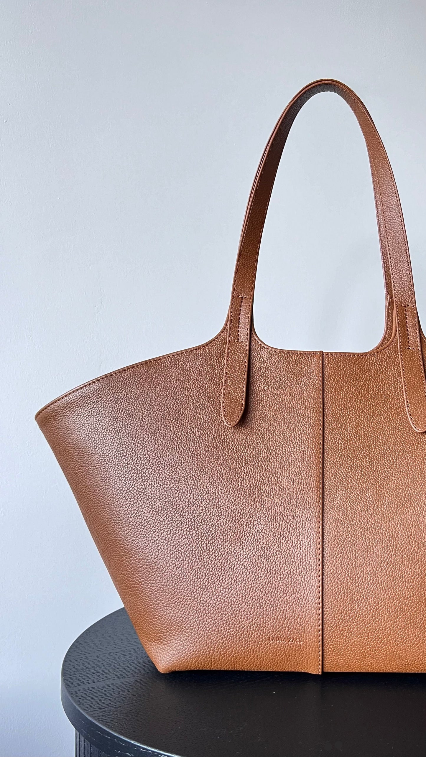 BROWN GRAINED LEATHER TOTE BAG