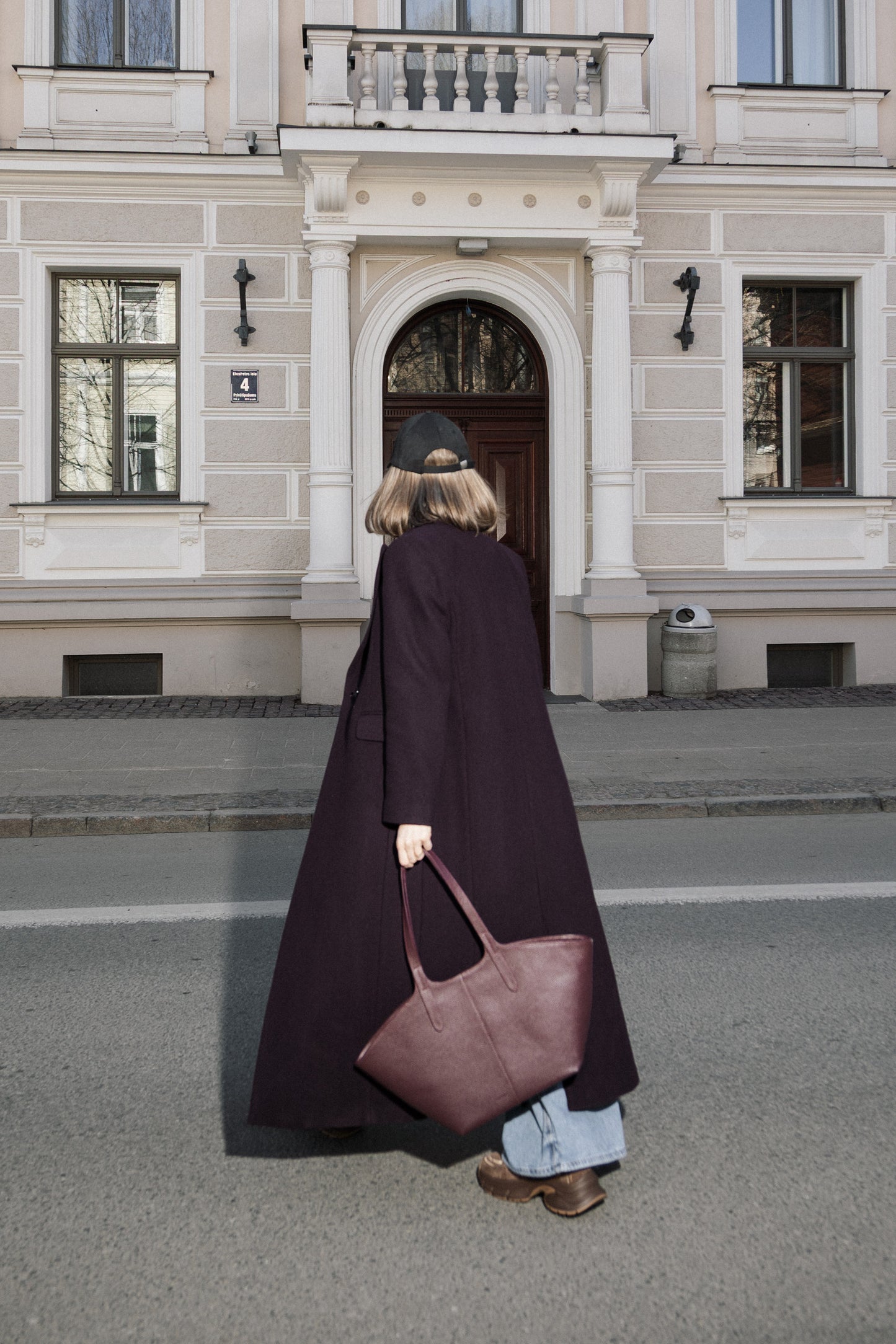 TOTE SOMA BURGUNDIJAS KRĀSAS ĀDĀ
