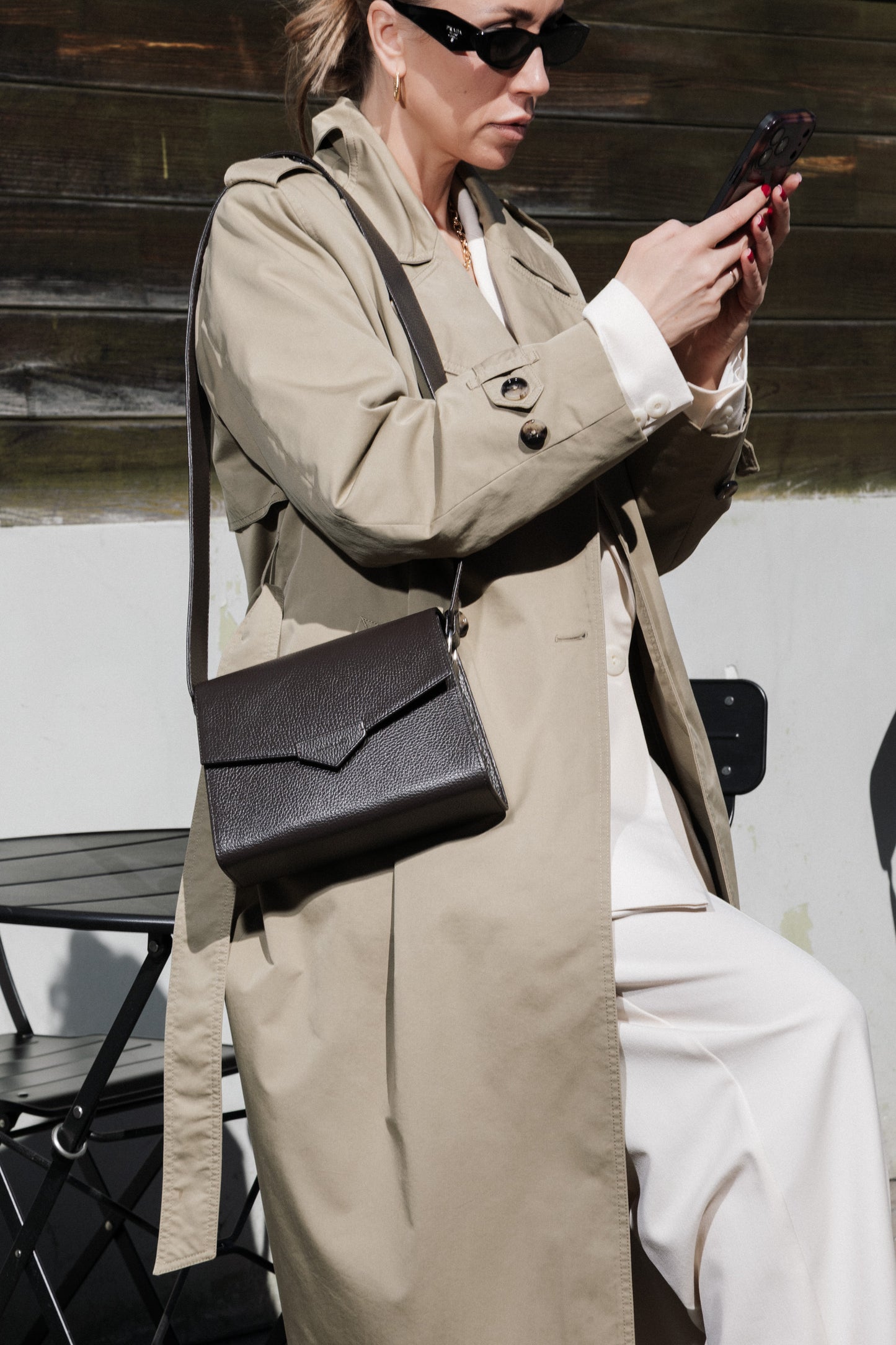 CROSS BODY BAG IN CHOCOLATE BROWN LEATHER